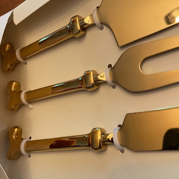 Target Threshold 13” Happy Halloween Matte Stoneware Platter with Gold tools - Picture 9 of 10